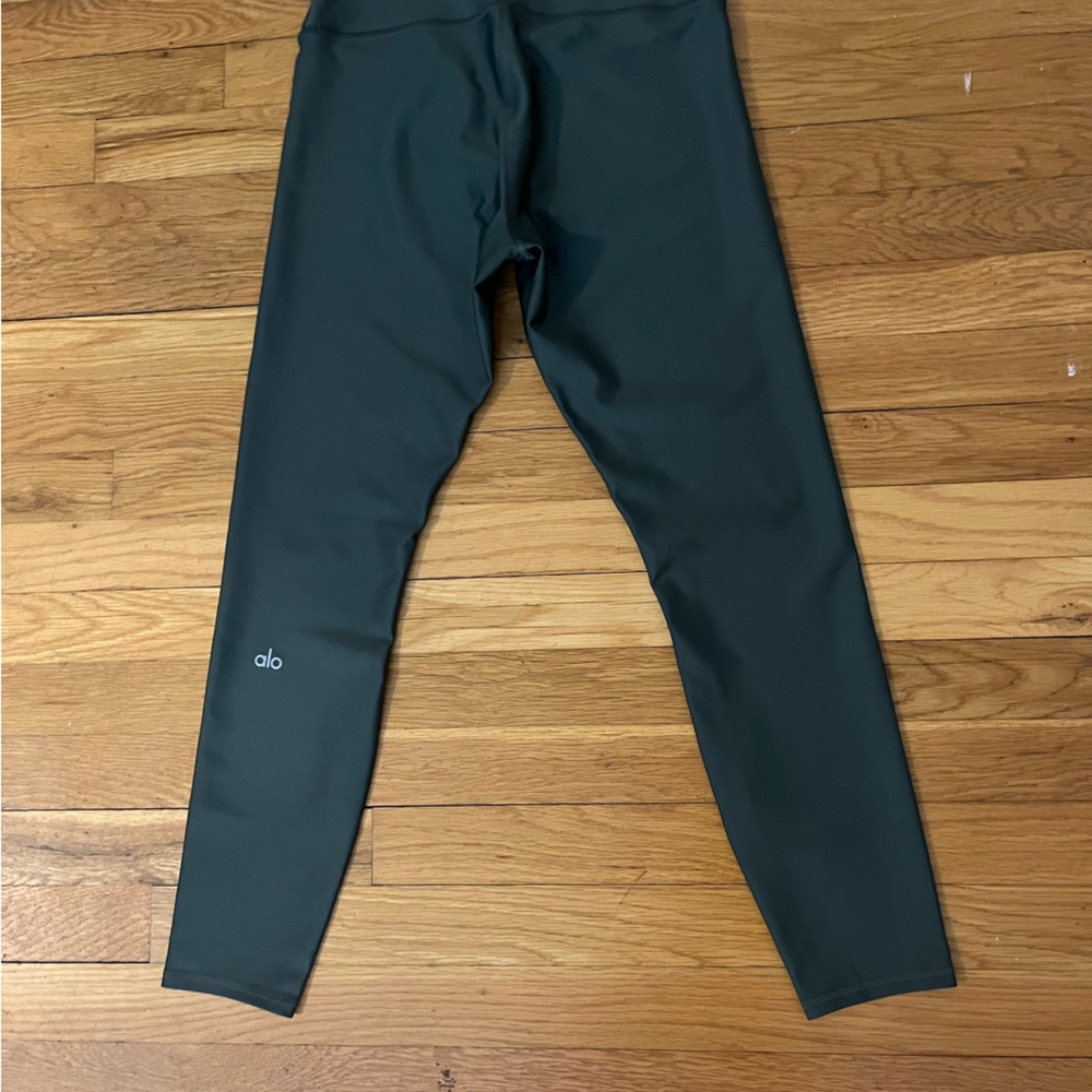 Green Alo Leggings